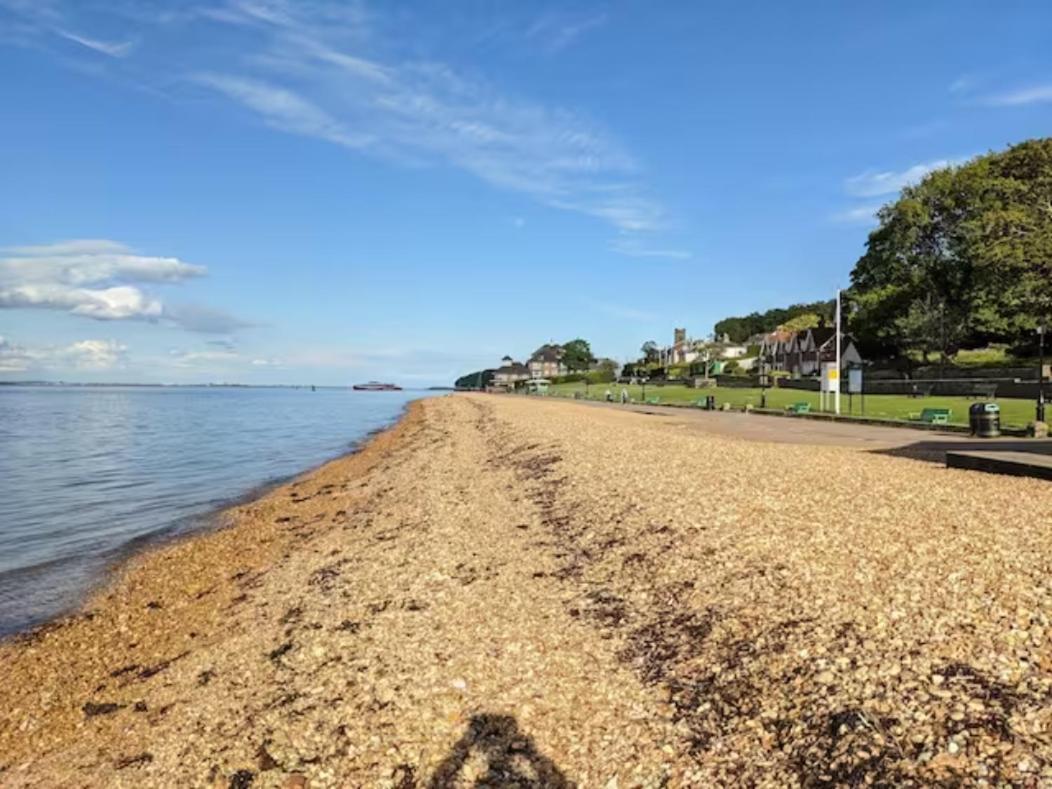 Cliffside Apartment Cowes  Bagian luar foto