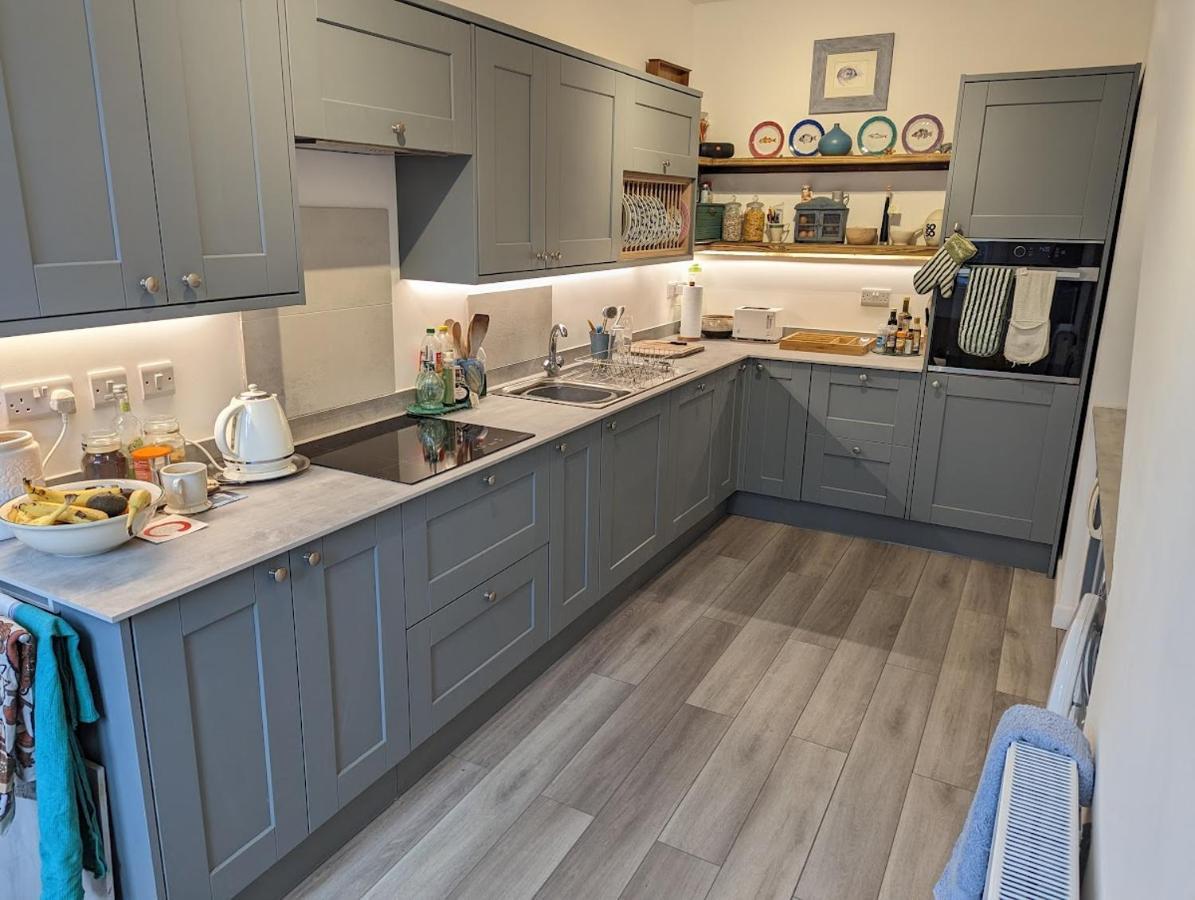 Cliffside Apartment Cowes  Bagian luar foto