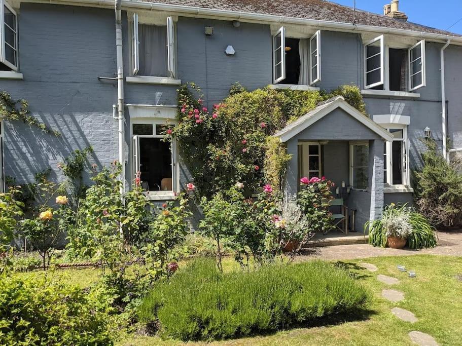 Cliffside Apartment Cowes  Bagian luar foto
