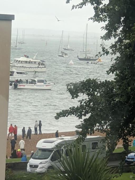 Cliffside Apartment Cowes  Bagian luar foto