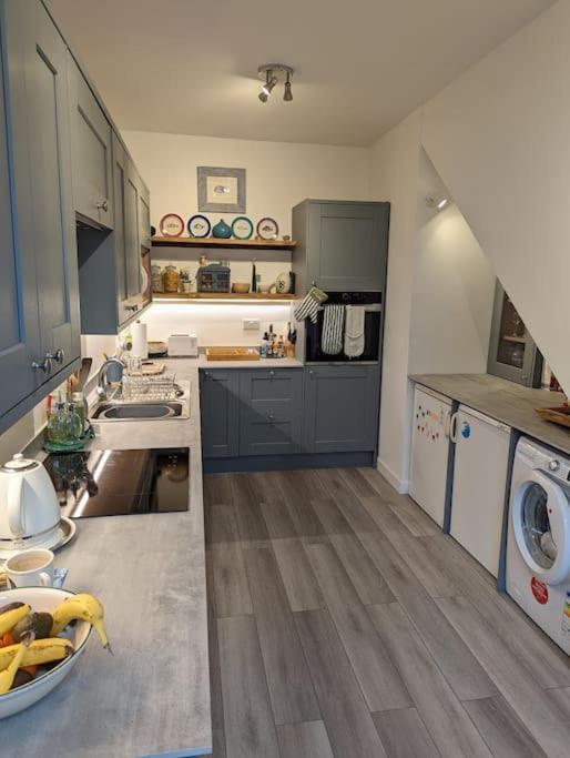 Cliffside Apartment Cowes  Bagian luar foto