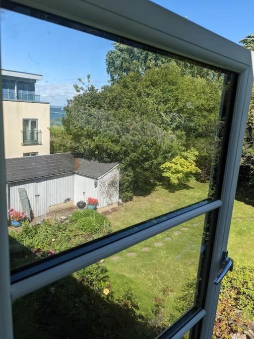 Cliffside Apartment Cowes  Bagian luar foto